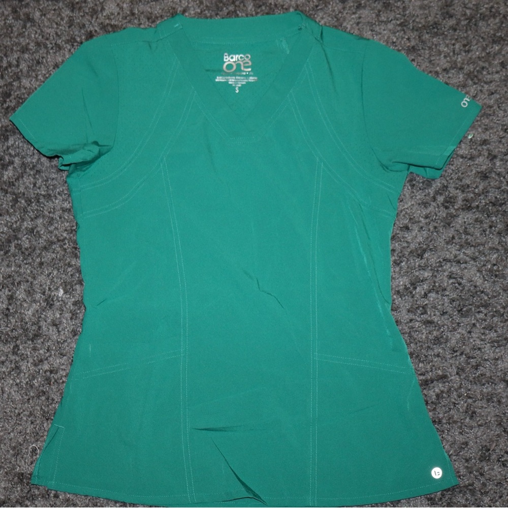 Barco Uniforms Women's Hunter Green Scrub Top